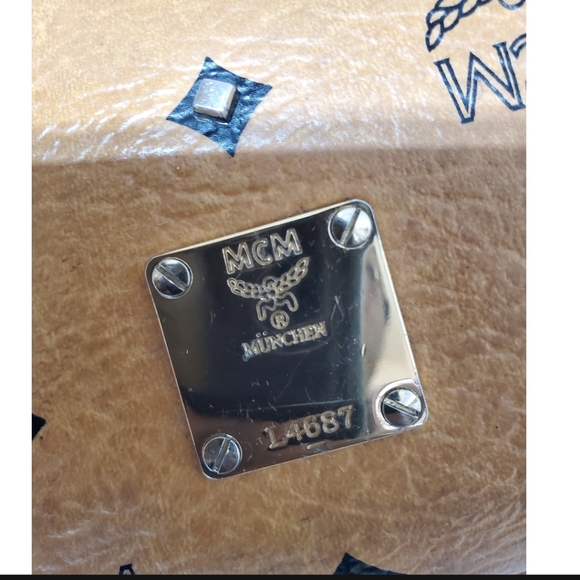 MCM COGNAC VISETOS POCHETTE CROSSBODY & Shoulder - Picture 7 of 9